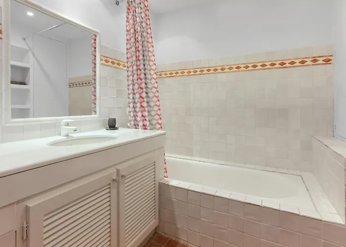 Вилла Norgreen 4 *